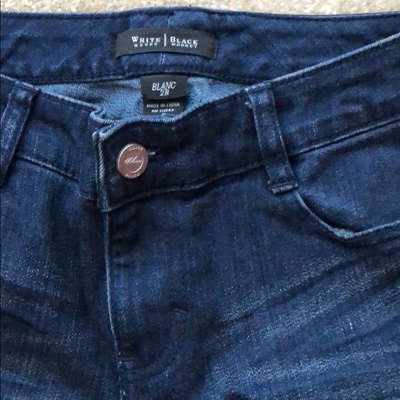 Ladies White House Black Market 2R bootcut jeans - Picture 2 of 8